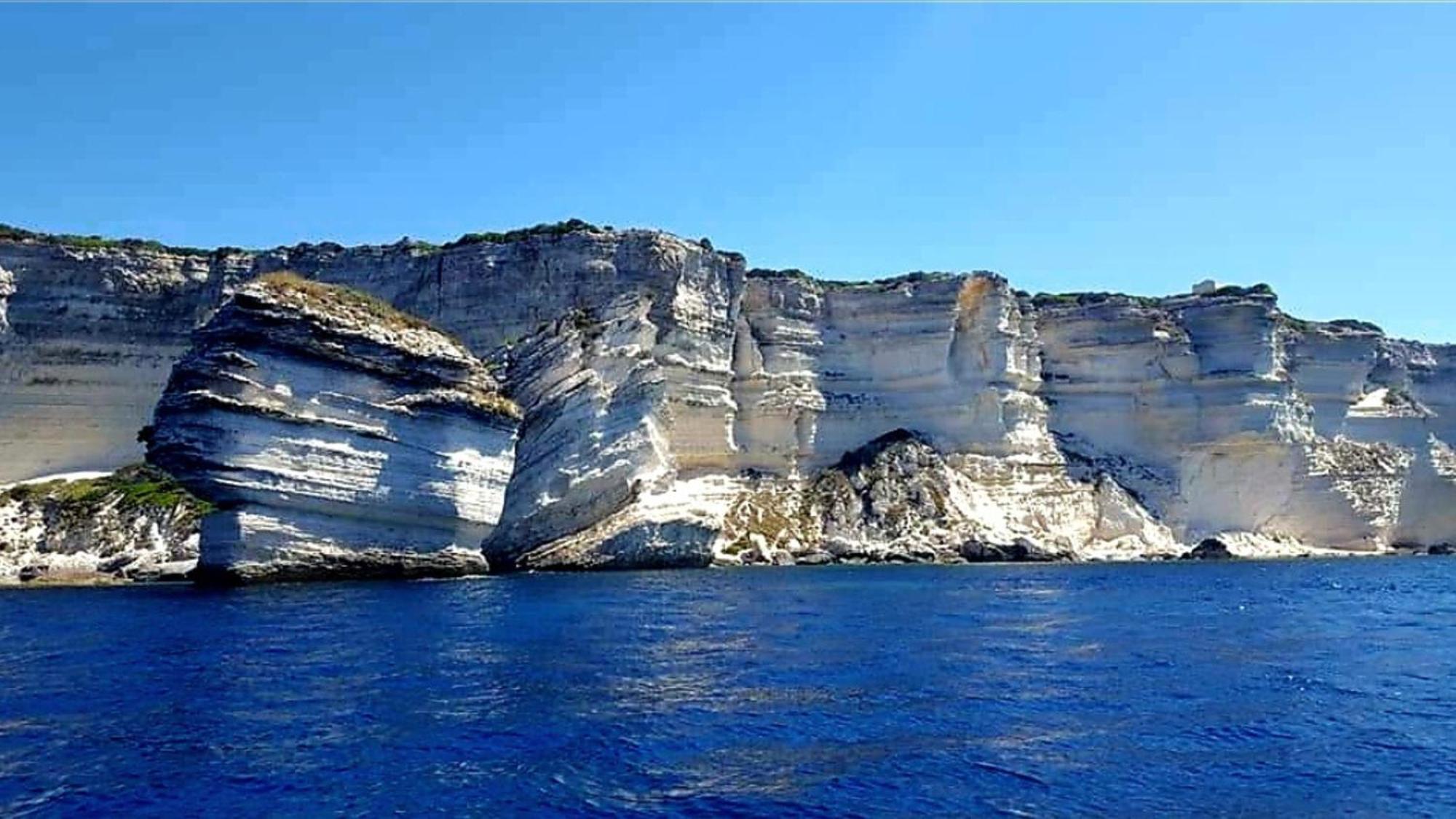 Kalliste, Avec Vue Citadelle De Bonifacio * Bonifacio (Corsica)